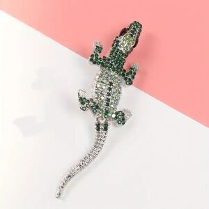 Alligator Vintage Style Brooch Silvertone metal‎ w/crystals Articulated